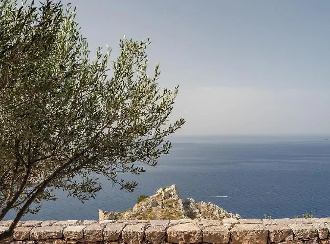 Tainaron Blue Retreat Hotel