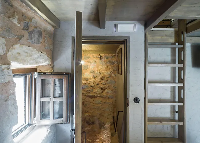 Tainaron Blue Retreat