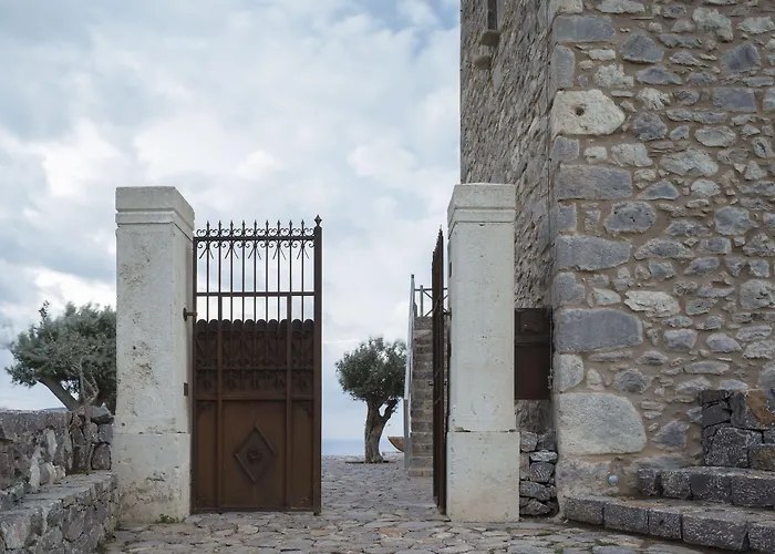Tainaron Blue Retreat Отель