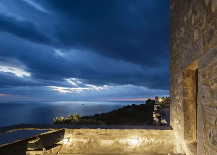 Отель Tainaron Blue Retreat