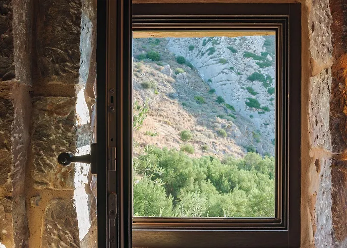 Tainaron Blue Retreat